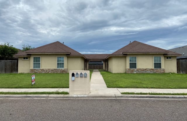 3102 E Diamondhead Ave - 3102 East Diamondhead Avenue, Alton, TX 78573
