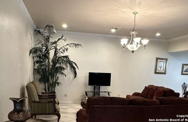 7239 POSS RD Gallery 3