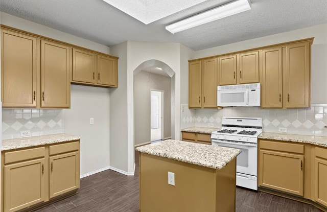 3817 Red Oak Trail Gallery 4