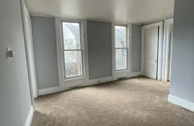 305 West Center Street - 4 photos photos