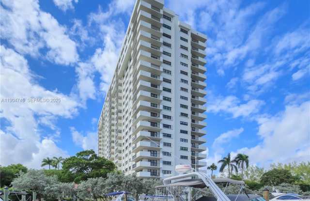 3200 N Port Royale Dr N photos photos