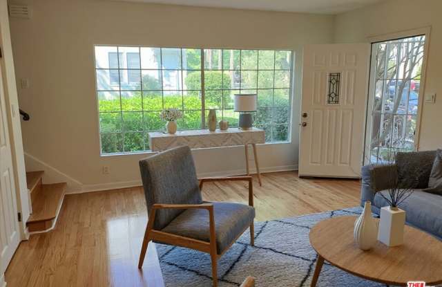 1037 S Longwood Ave photos photos