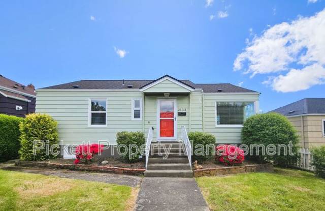 2133 E Highlands St photos photos