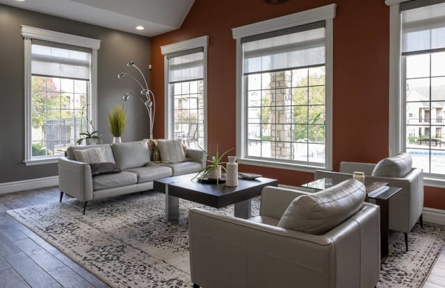 Pinnacle Pointe Apartments Gallery 4