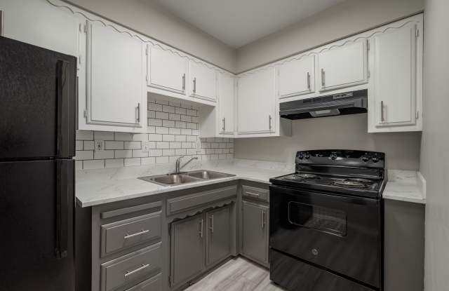 Pine Lane Apartments Gallery 3