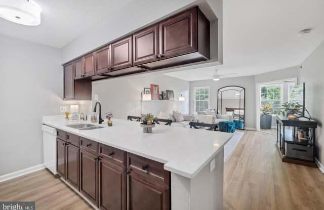 3315 WYNDHAM CIRCLE photos photos
