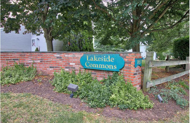 705 Lake Ave photos photos