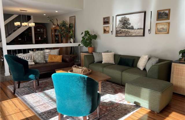 10141 Valley Circle Boulevard Gallery 2