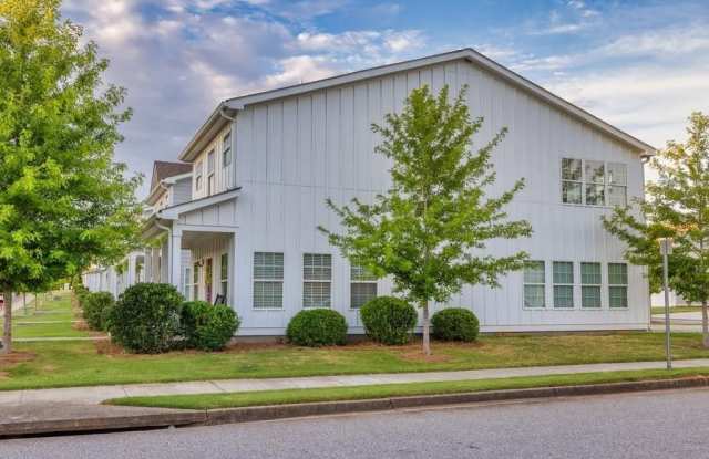 727 Vincent Drive Gallery 3