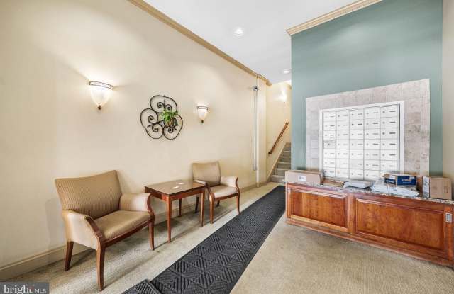 3114 WISCONSIN Avenue NW Gallery 3