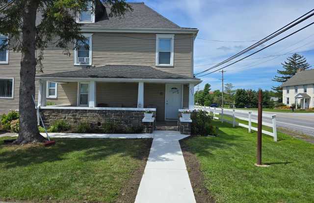 1216 W LINCOLN APT #3 HWY Gallery 1