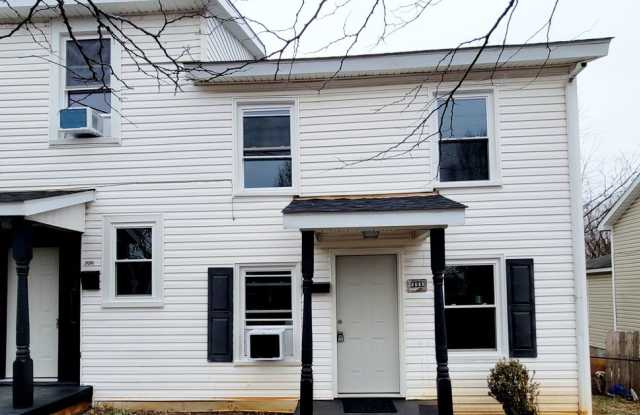 One-Bedroom Apartment for Rent Close to Downtown! photos photos