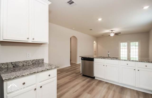 10482 Sweetwater Creek Drive Gallery 4
