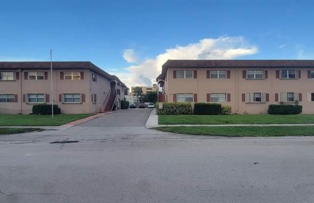 600 SW 2nd Ave photos photos