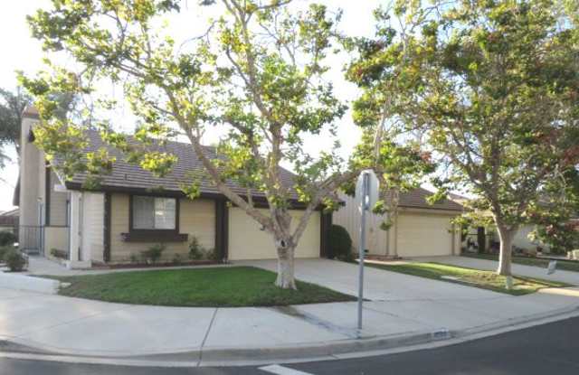 4509 E. Vistapark Gallery 2