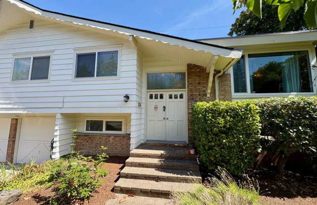 Bellevue Home ~ Newport Hills Gallery 3