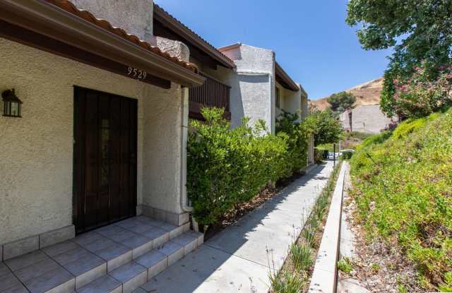 9529 Via Salerno - 9529 via Salerno, Los Angeles, CA 91504