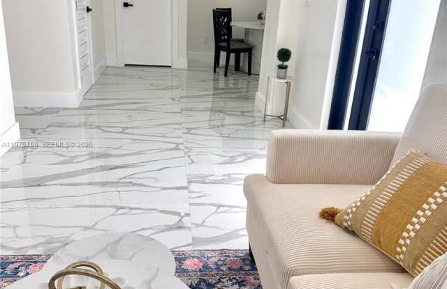 237 NE 110th Terrace 237, Miami, FL 33161 Gallery 3