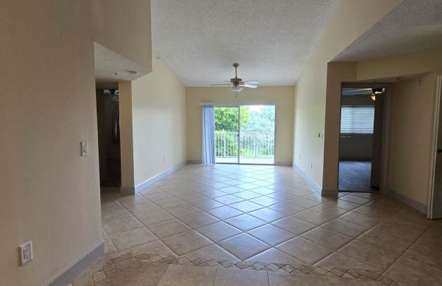 5025 Wiles Rd photos photos