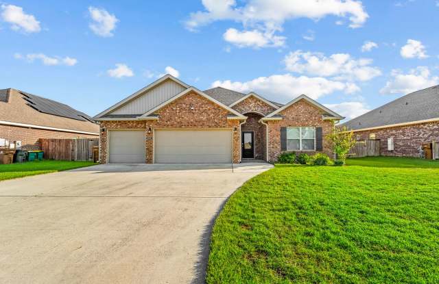 4 BEDROOM IN LONG BEACH Gallery 1