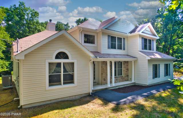 105 Seneca Court Gallery 2