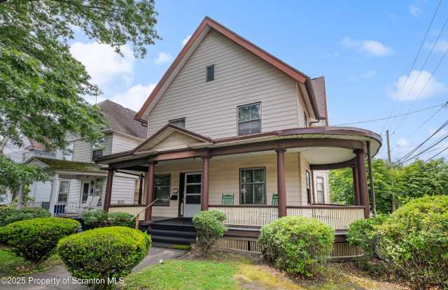 1747 Madison Avenue photos photos