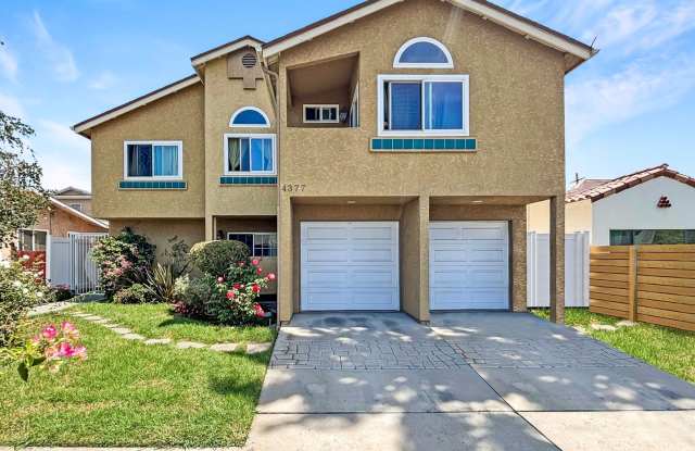 Charming 2BD/2BA Condo in Normal Heights w/ W/D, A/C Unit, 1-Car Garage  Driveway! photos photos