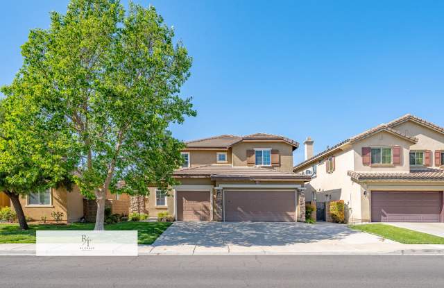 Spacious 4 Bed / 3 Bath Home in Jurupa Unified School District photos photos