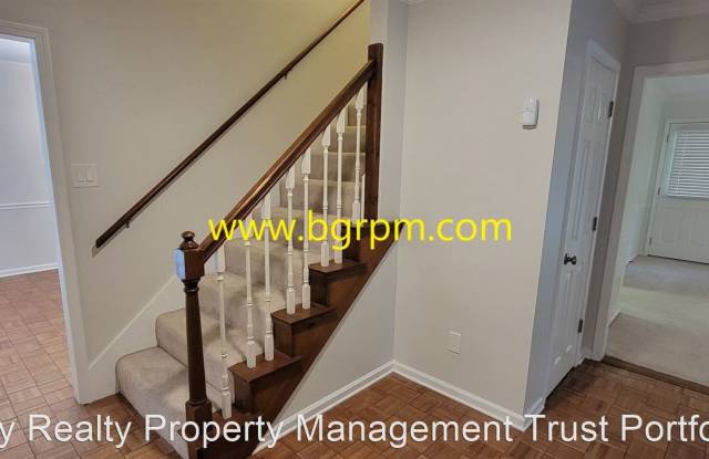 102 Fieldstone Lane Gallery 2