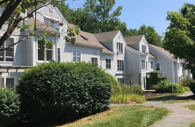 26 Salem Place - 26 Salem Place, Amherst Center, MA 01002