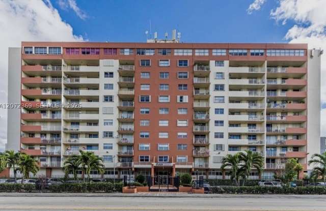 4675 W 18th Ct Gallery 1