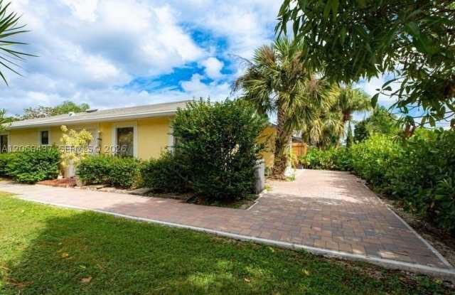 7507 Ace Rd N photos photos