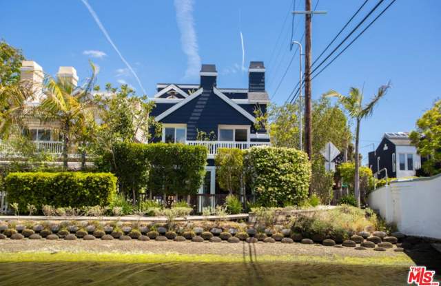 402 HOWLAND CANAL - 402 E Howland Cl, Los Angeles, CA 90291