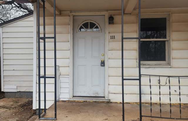 111 1/2 West Locust Avenue - 111 W Locust photos photos