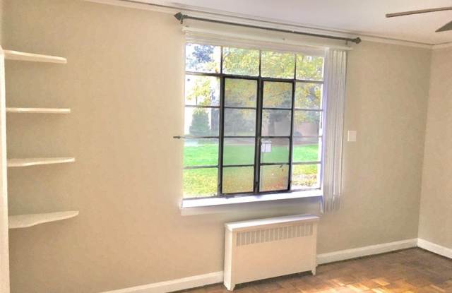 1121 Myrtle Avenue, Unit 20 Gallery 1