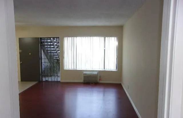 Sherman Way Apts Gallery 1