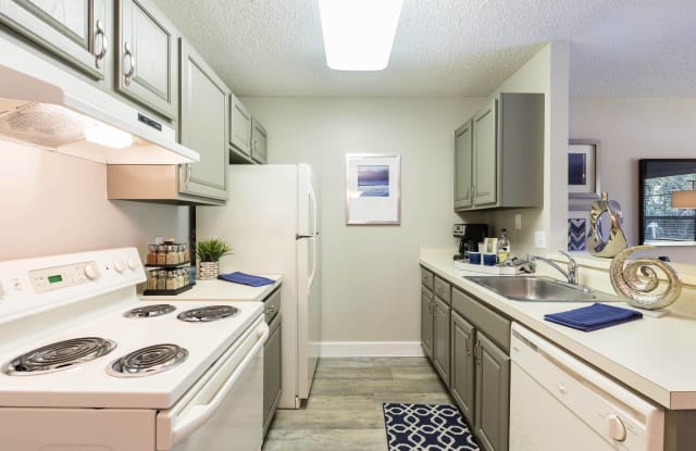 Sanford Landing Apartments Gallery 4
