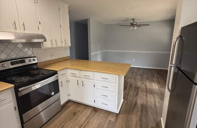 315 Pine Circle photos photos