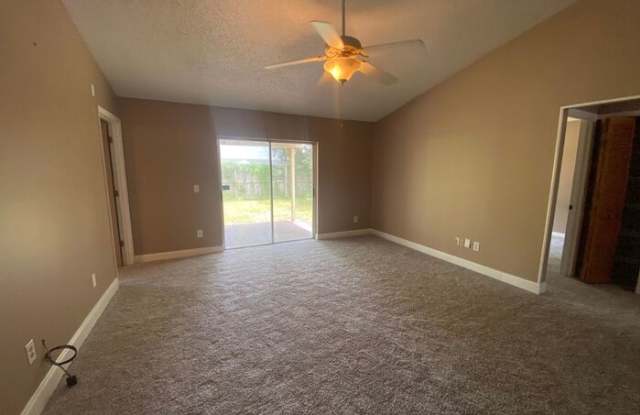 14050 Ithaca Way Gallery 3