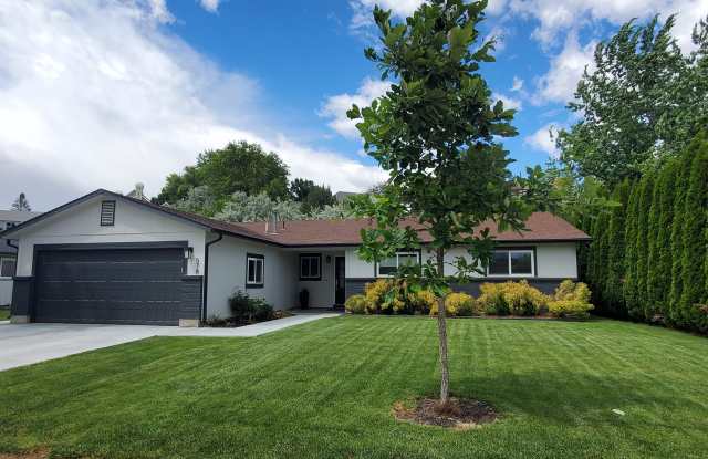 578 East Monarch Street - 578 East Monarch Street, Eagle, ID 83616