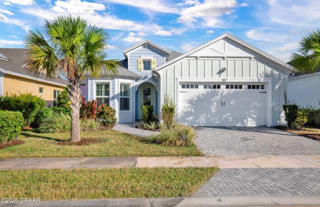 767 Jollymon Way - 767 Jollymon Way, Daytona Beach, FL 32124