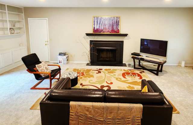 53120 Fox Ct Gallery 4