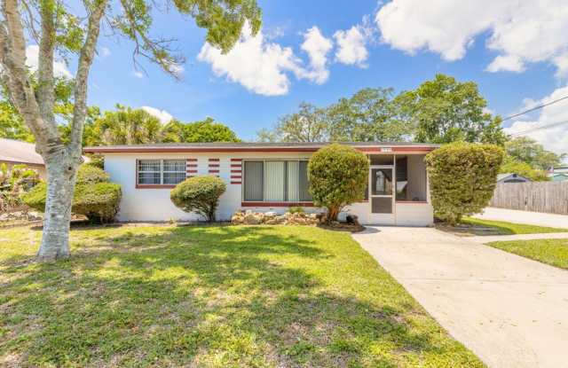 2/1 plus bonus room in Holly Hill photos photos