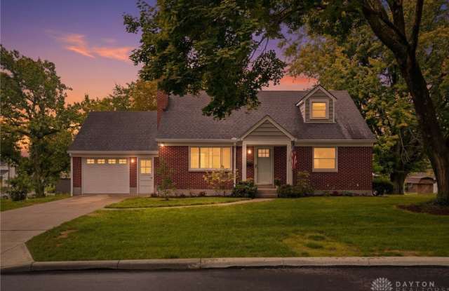136 E Ridgeway Drive Gallery 1