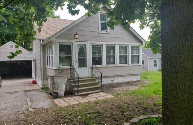 670 Collier - 670 Collier Road, Pontiac, MI 48340