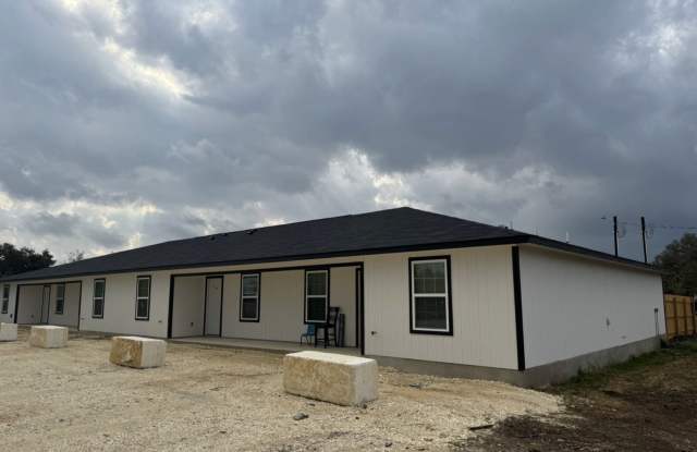 1008 County Road 4516 - 1008 County Road 4516, Medina County, TX 78009