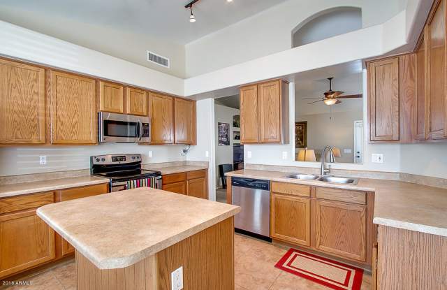 1116 S IRONWOOD Court Gallery 4