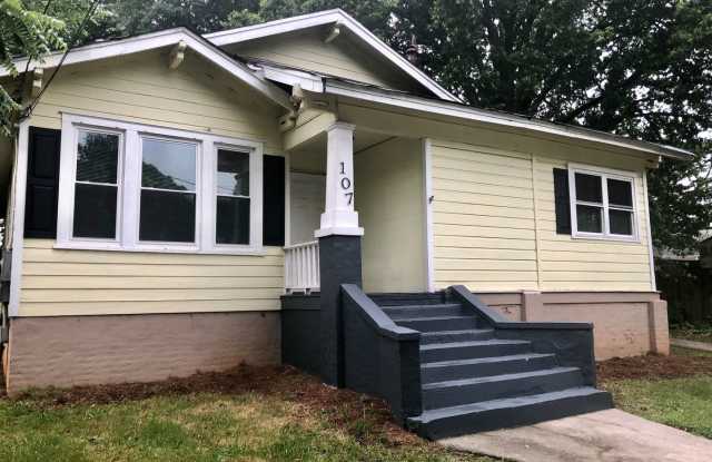 **MOVE-IN Special $500 off the 1st full month's rent with lease signed by 12/10/25** photos photos