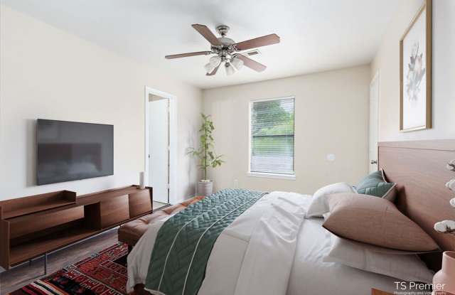 3 Bedroom Townhome in East Fayetteville Gallery 3