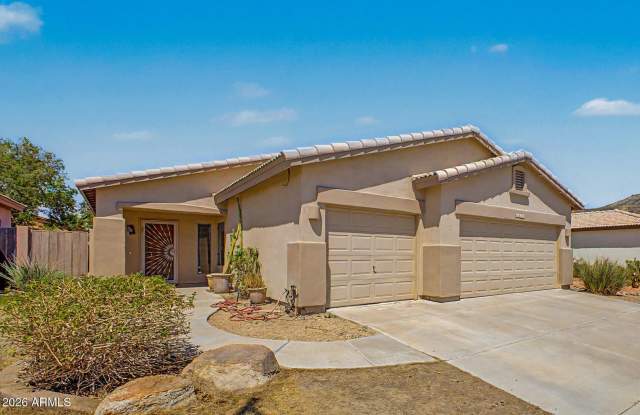 5 bedroom 2 bath Phoenix home! Gallery 4